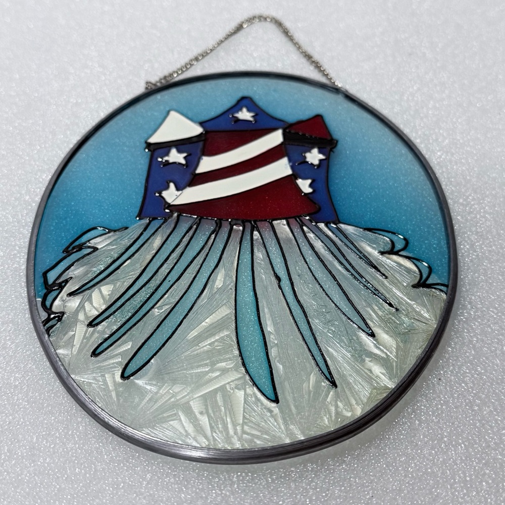 Two Patriotic Glass Decorations - Picture 8 of 8